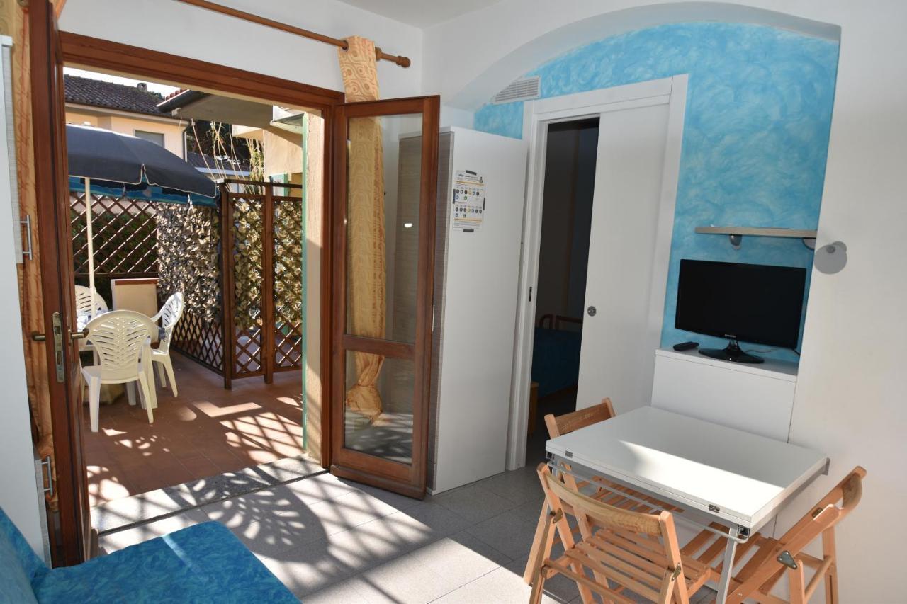Appartamenti Sabbia - Zona Mare Con Terrazze, Clima, E Posti Auto Marina di Campo Exterior photo